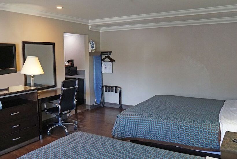 בית מלון כפרי Hawthorne Plaza Inn Near Lax