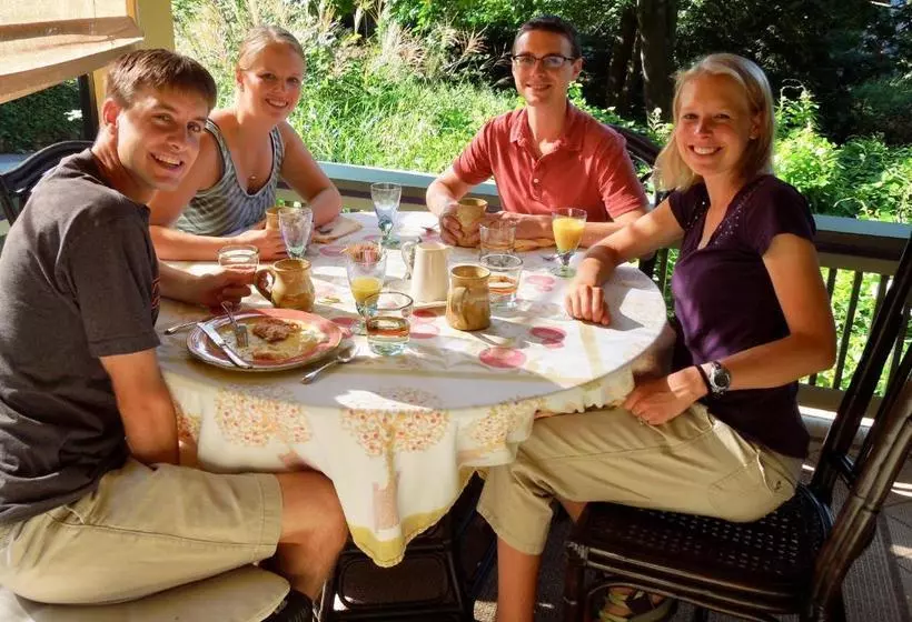 בית מלון כפרי Hill House Bed And Breakfast