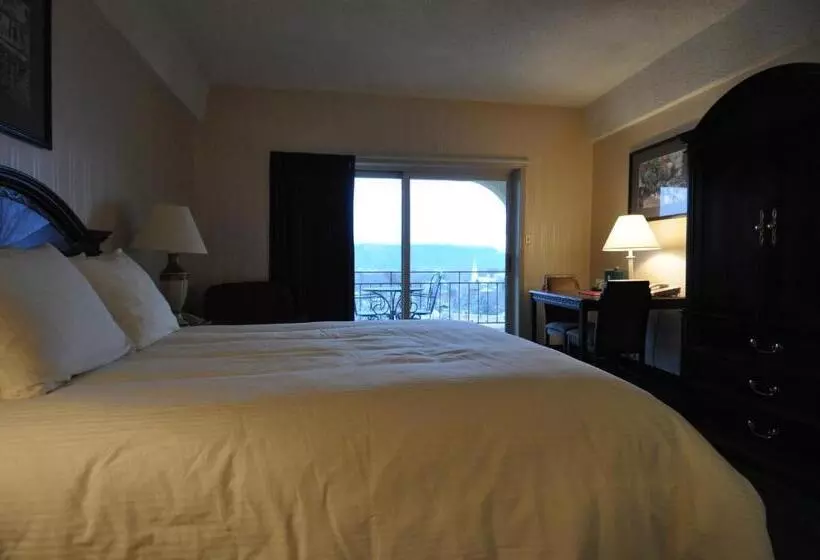 בית מלון כפרי Hillside Inn