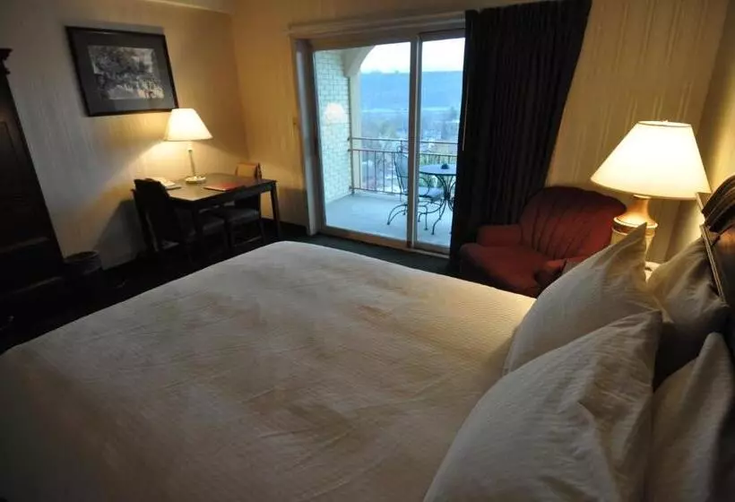 בית מלון כפרי Hillside Inn