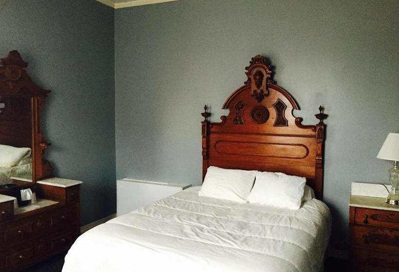 فندق Historic Calumet Inn