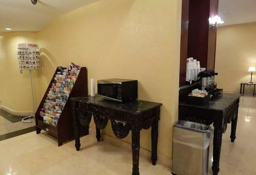 酒店 North Miami Beach Gardens Inn & Suites