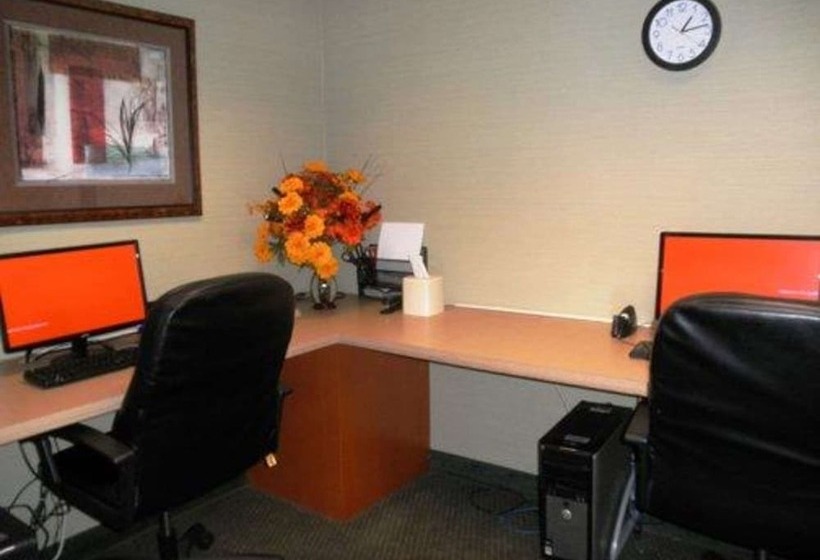 בית מלון כפרי Quality Inn Florissant St Louis