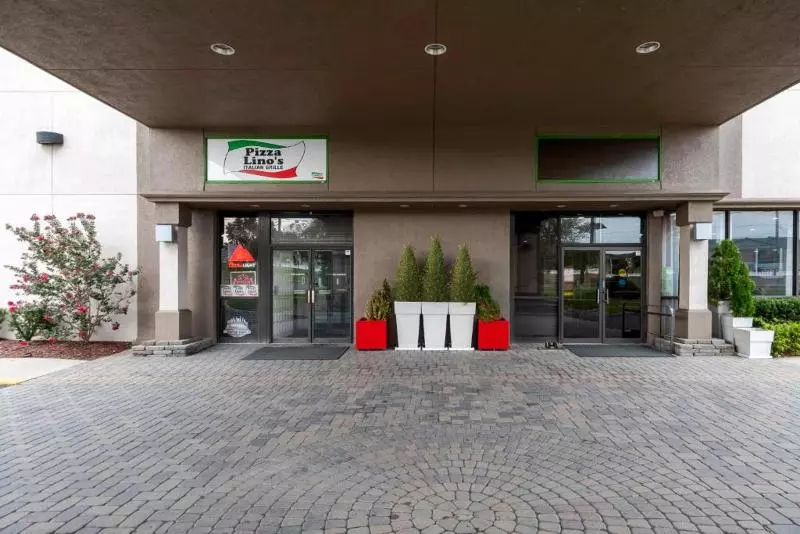 ホテル Red Roof Inn Plus Newark Liberty Airport   Carteret