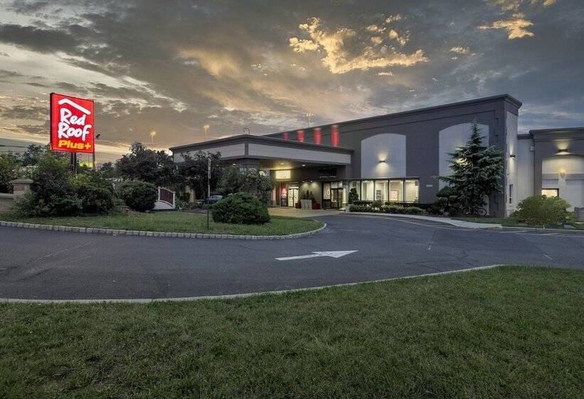 هتل Red Roof Inn Plus Newark Liberty Airport Carteret