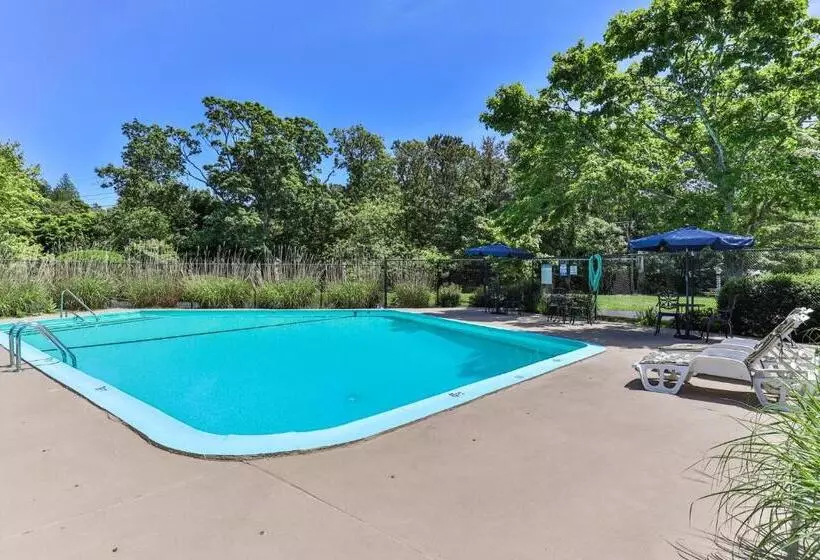 فندق على الطريق Handkerchief Shoals Inn