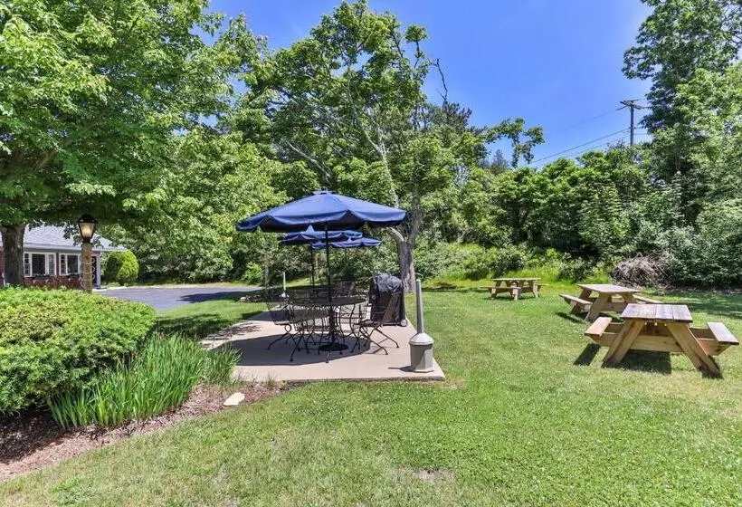 فندق على الطريق Handkerchief Shoals Inn