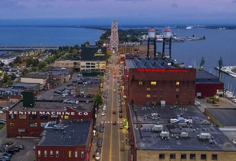 The Suites Hotel At Waterfront Plaza