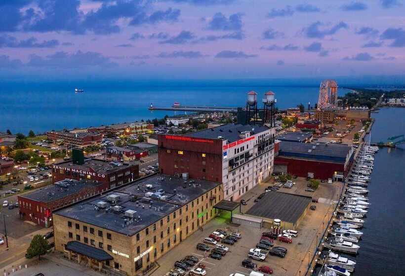 The Suites Hotel At Waterfront Plaza