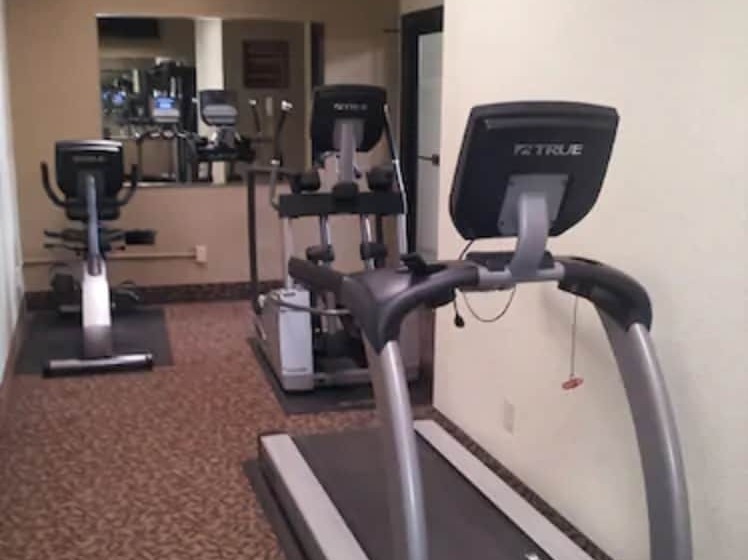 The Suites Hotel At Waterfront Plaza