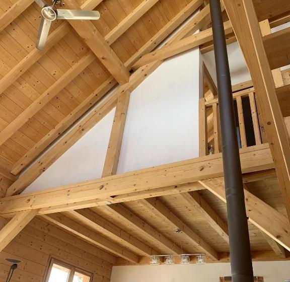 Chalet Accueillant Avec Vue Sur La Montagne 180 M² Valmorel