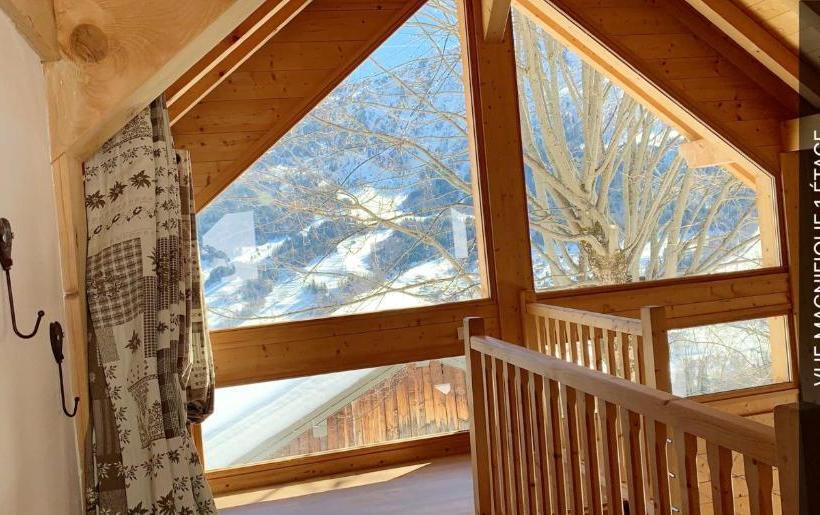 Chalet Accueillant Avec Vue Sur La Montagne 180 M² Valmorel