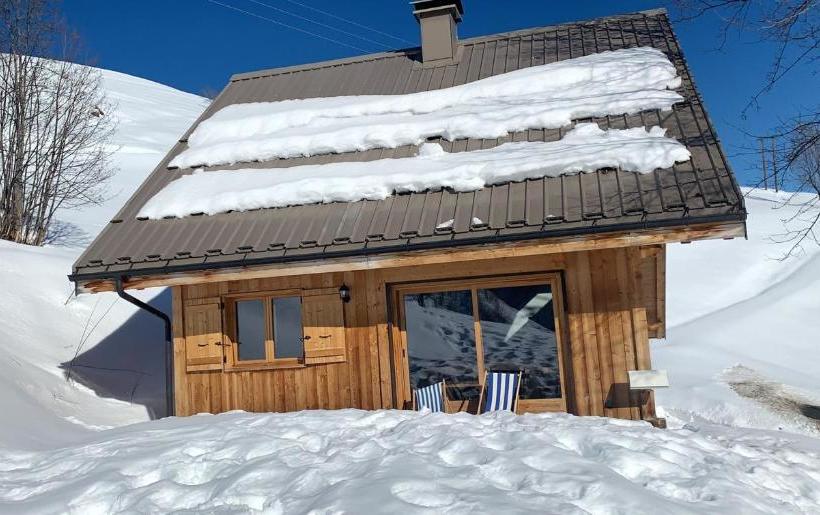 Chalet Accueillant Avec Vue Sur La Montagne 180 M² Valmorel