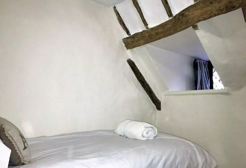 Family Friendly Cosy, Comfortable Historic Cottage