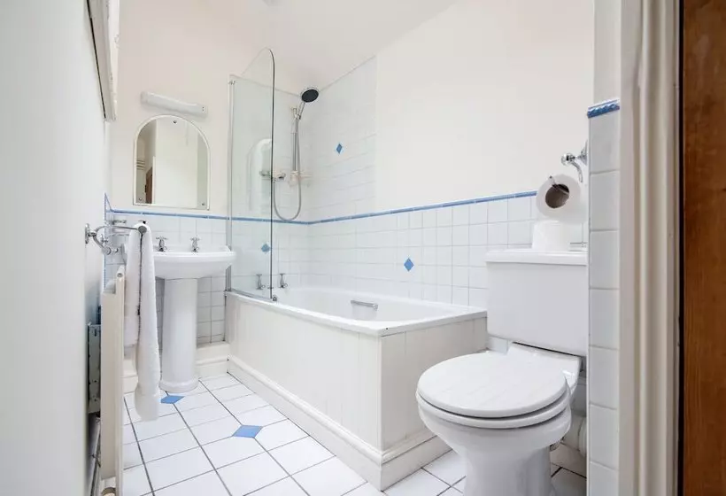 Family Friendly Cosy, Comfortable Historic Cottage