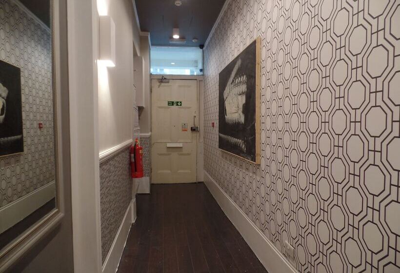 1 Bedroom Clarincarde Apartment