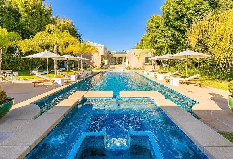 Beverly Hills Luxury Modern Palace
