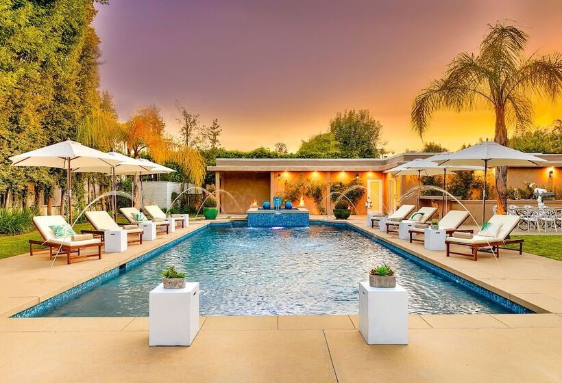 Beverly Hills Luxury Modern Palace