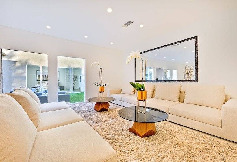 Beverly Hills Luxury Modern Palace