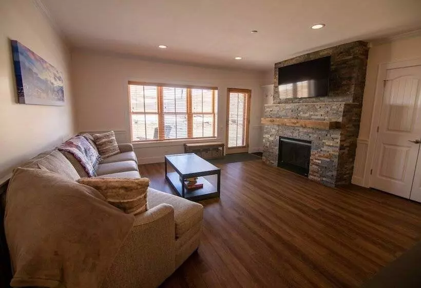 Cranmore Condominium Lodging