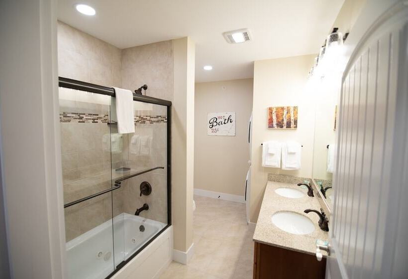 Cranmore Condominium Lodging