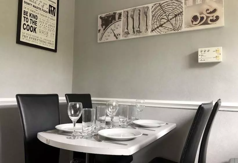 Dysart Sea View Apartment