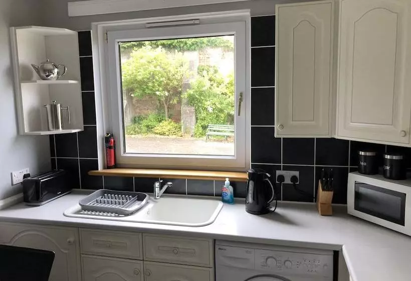 Dysart Sea View Apartment