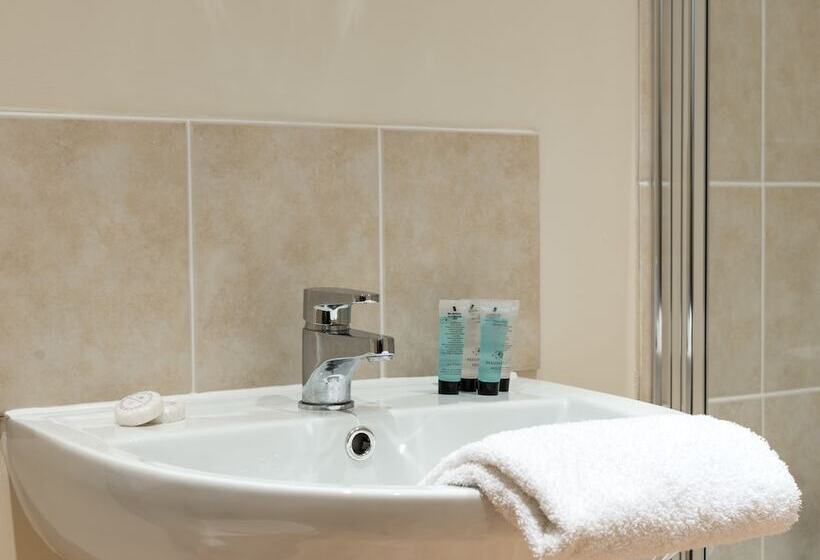 Luxury 2 Bed Riverside