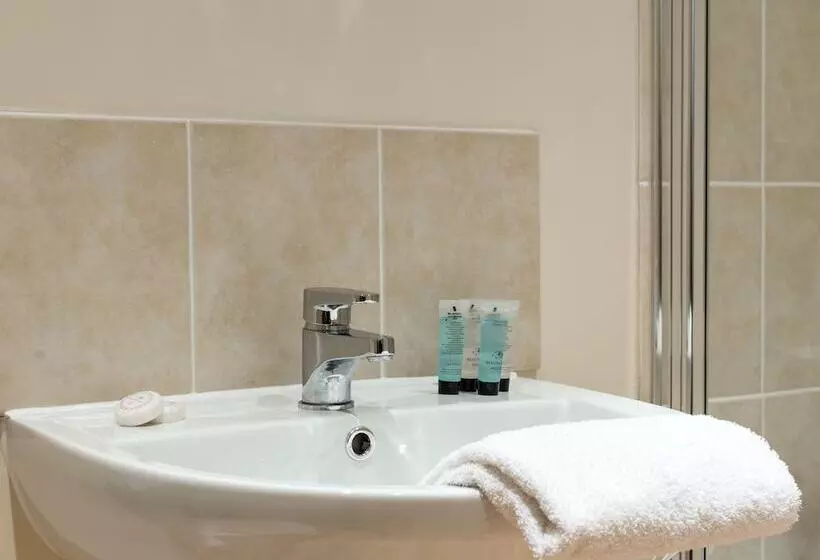 Luxury 2 Bed Riverside