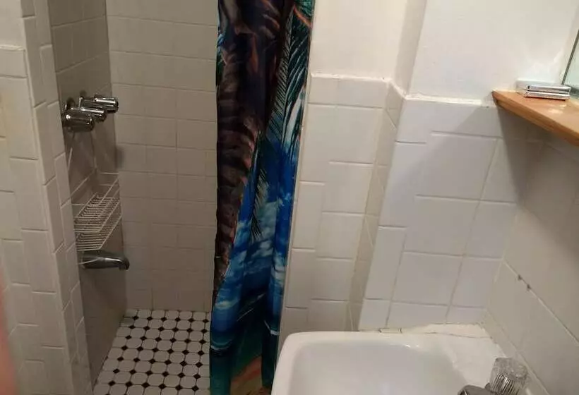 Majatalo Astoria B&b