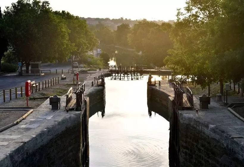 ホテル Barge Beatrice Cruises On The Canal Du Midi
