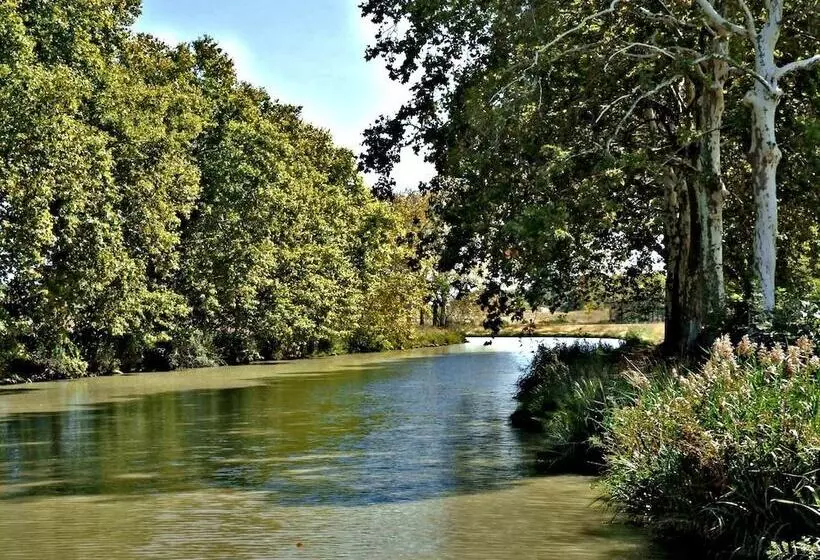 ホテル Barge Beatrice Cruises On The Canal Du Midi