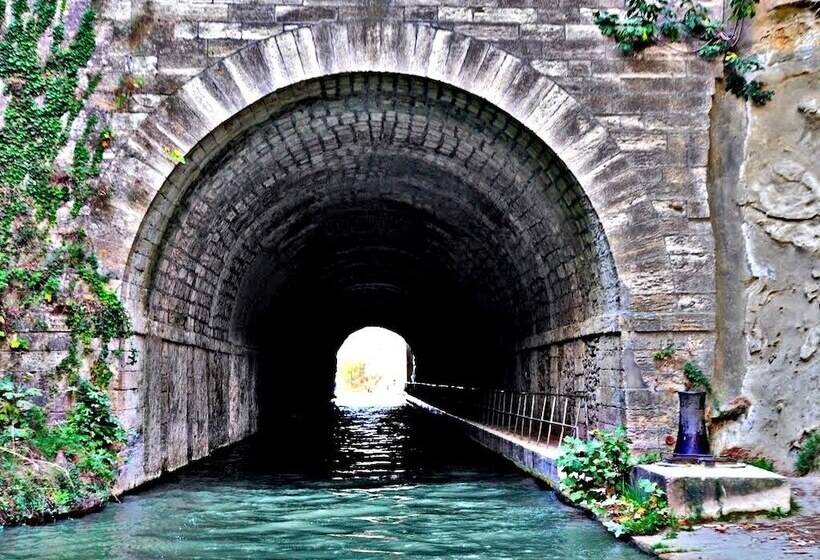 호텔 Barge Beatrice Cruises On The Canal Du Midi