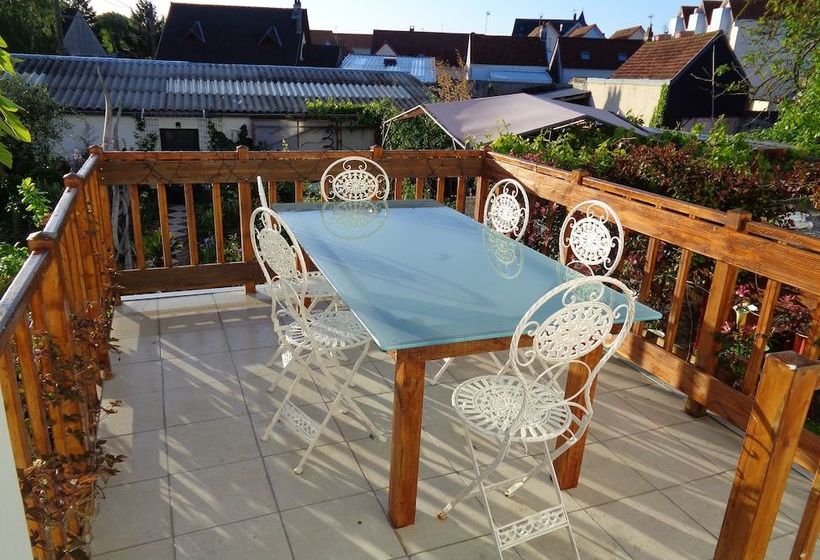 Lovely Place Near The Sea