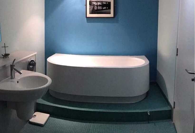 Luxurious City Centre Penthouse