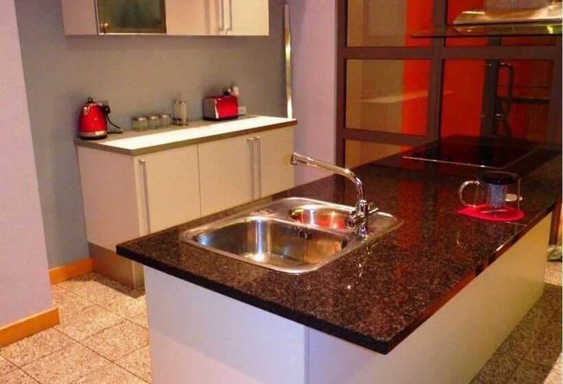 Luxurious City Centre Penthouse