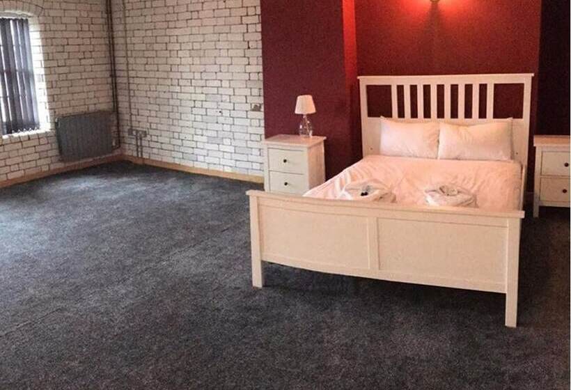 Luxurious City Centre Penthouse