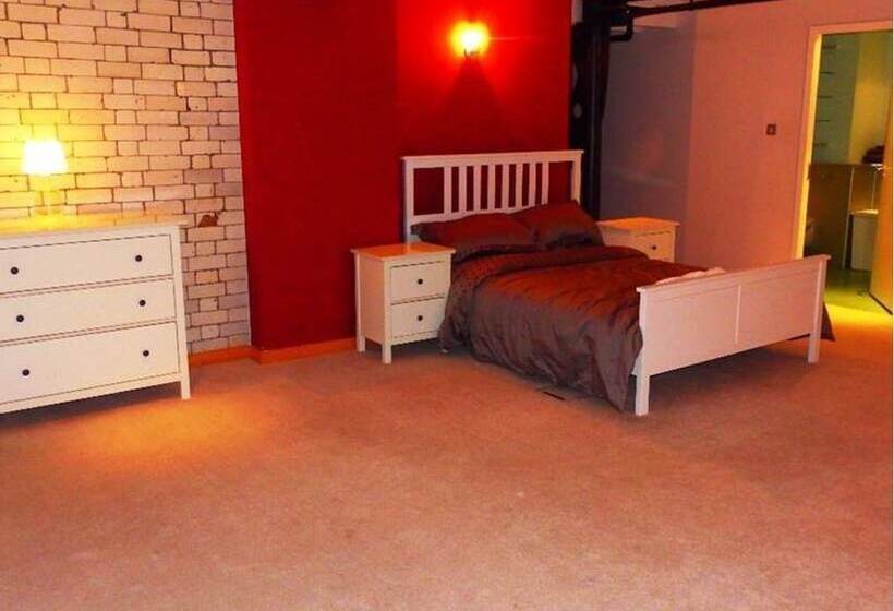 Luxurious City Centre Penthouse