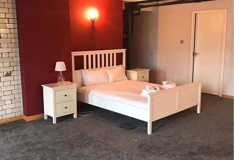 Luxurious City Centre Penthouse