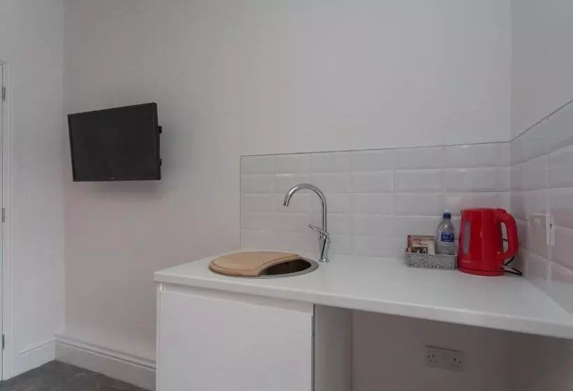 پانسیون Townhouse Plus @ Westminster Street Crewe