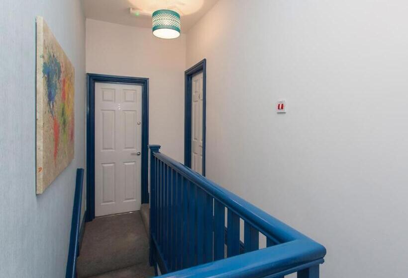 Pensão Townhouse Plus @ Westminster Street Crewe