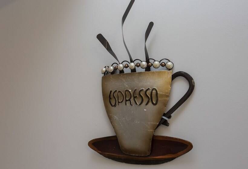 Pensão Townhouse Plus @ Westminster Street Crewe