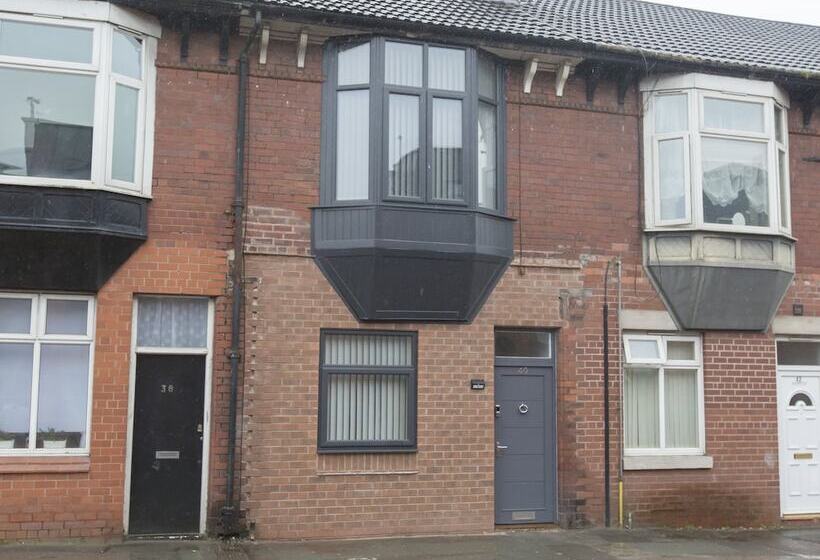 پانسیون Townhouse Plus @ West Street Crewe