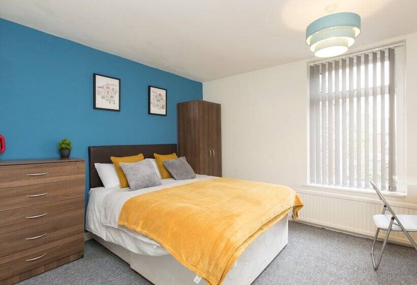 پانسیون Townhouse Plus @ West Street Crewe