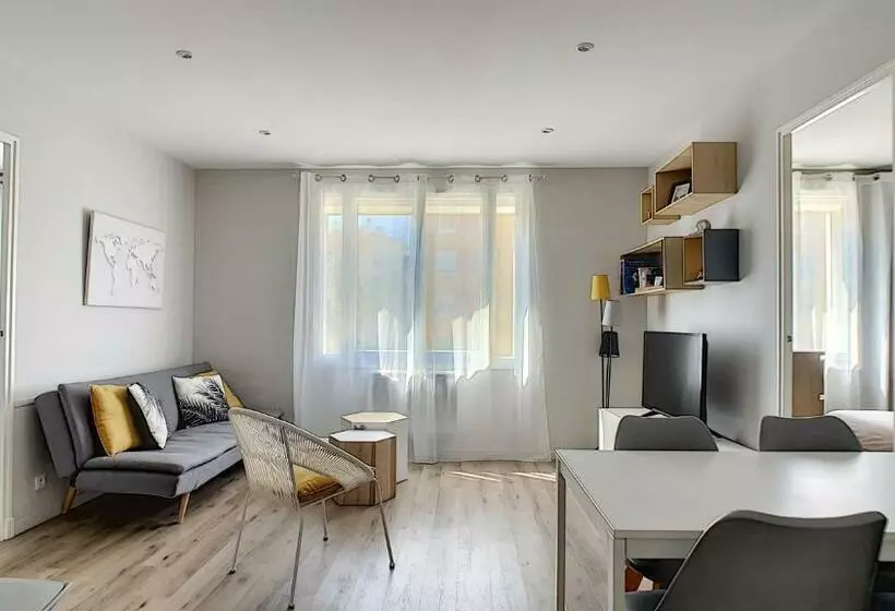 Appartement Moderne De 54 M, 2 Chambres