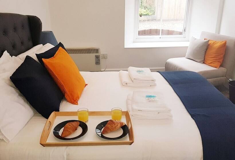 Blueone Serviced Apartments Sandon House