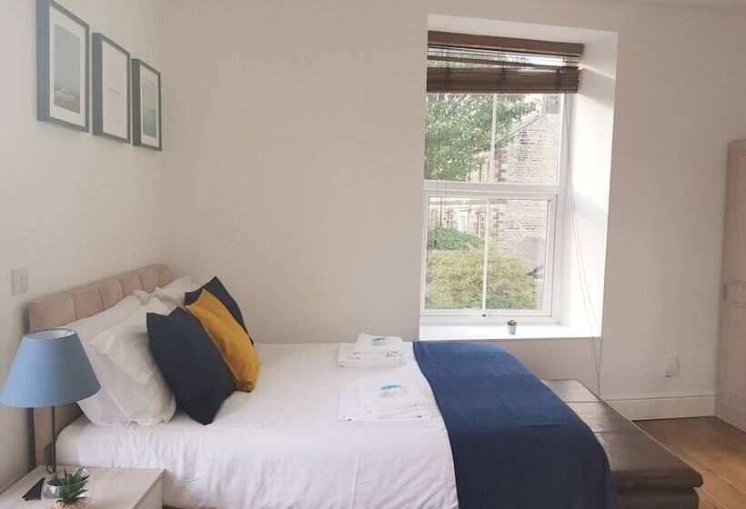 Blueone Serviced Apartments Sandon House