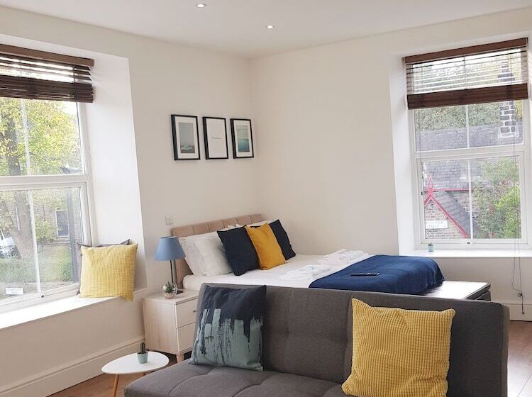 Blueone Serviced Apartments Sandon House