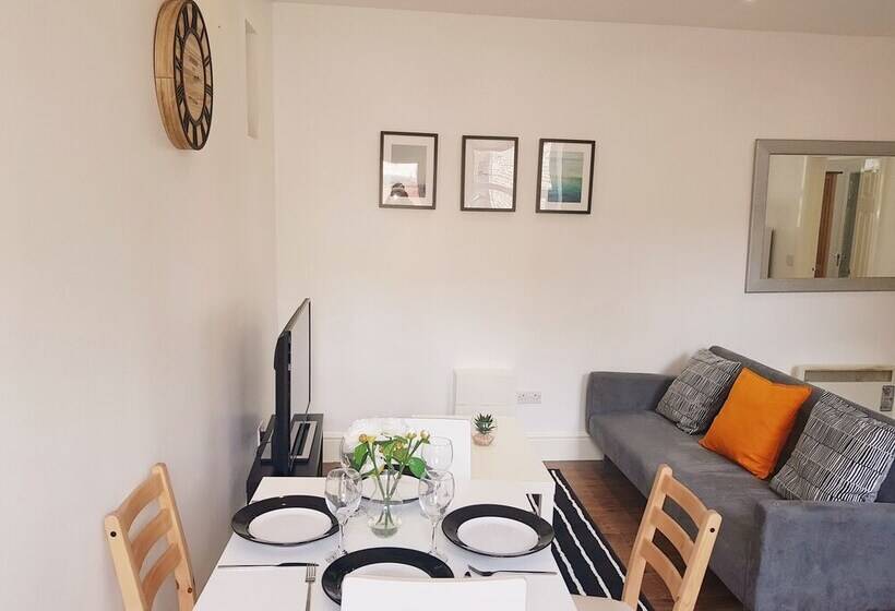 Blueone Serviced Apartments Sandon House