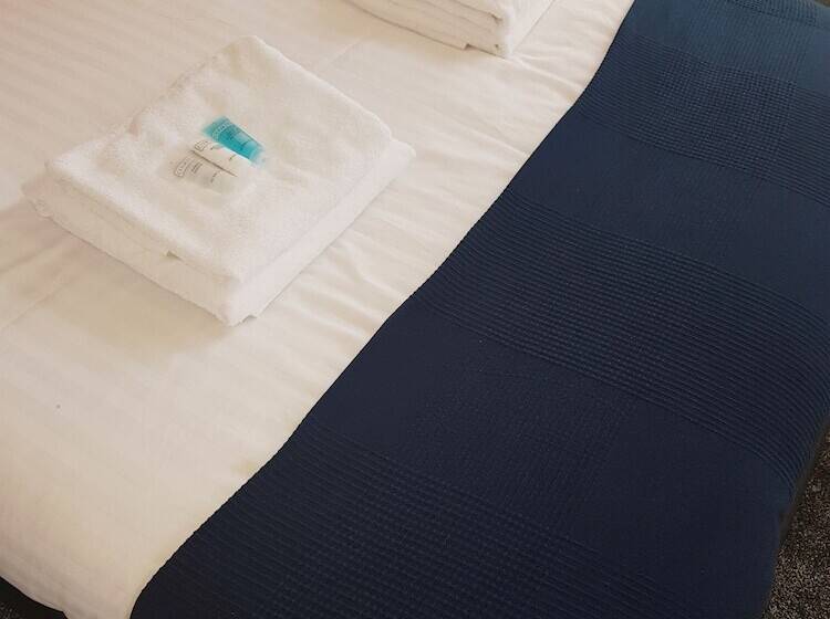 Blueone Serviced Apartments Sandon House